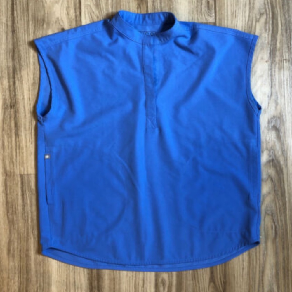 Figs small oversized scrub top